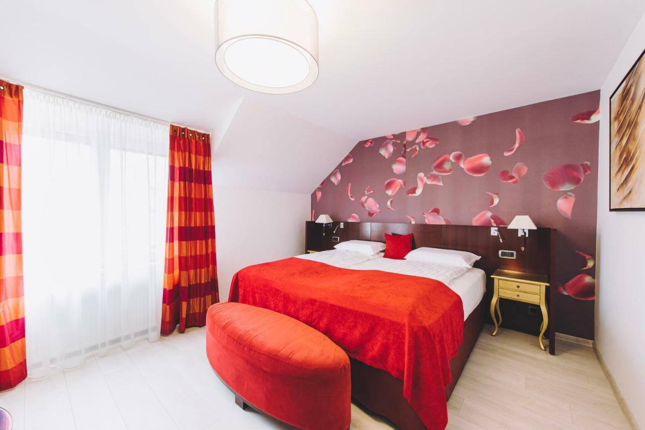 Derby Apart Hotel 阿尔巴·尤利亚· 客房 照片